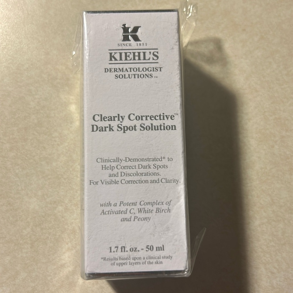 NIB Kiehl's Clearly Corrective Dark Spot Vitamin C Serum 1.5 oz.